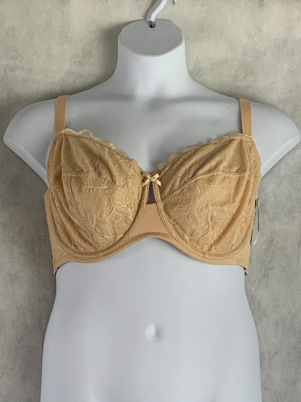 INC International Concepts Women's Lace Natural Lift Bra, Frappe, 44DDD